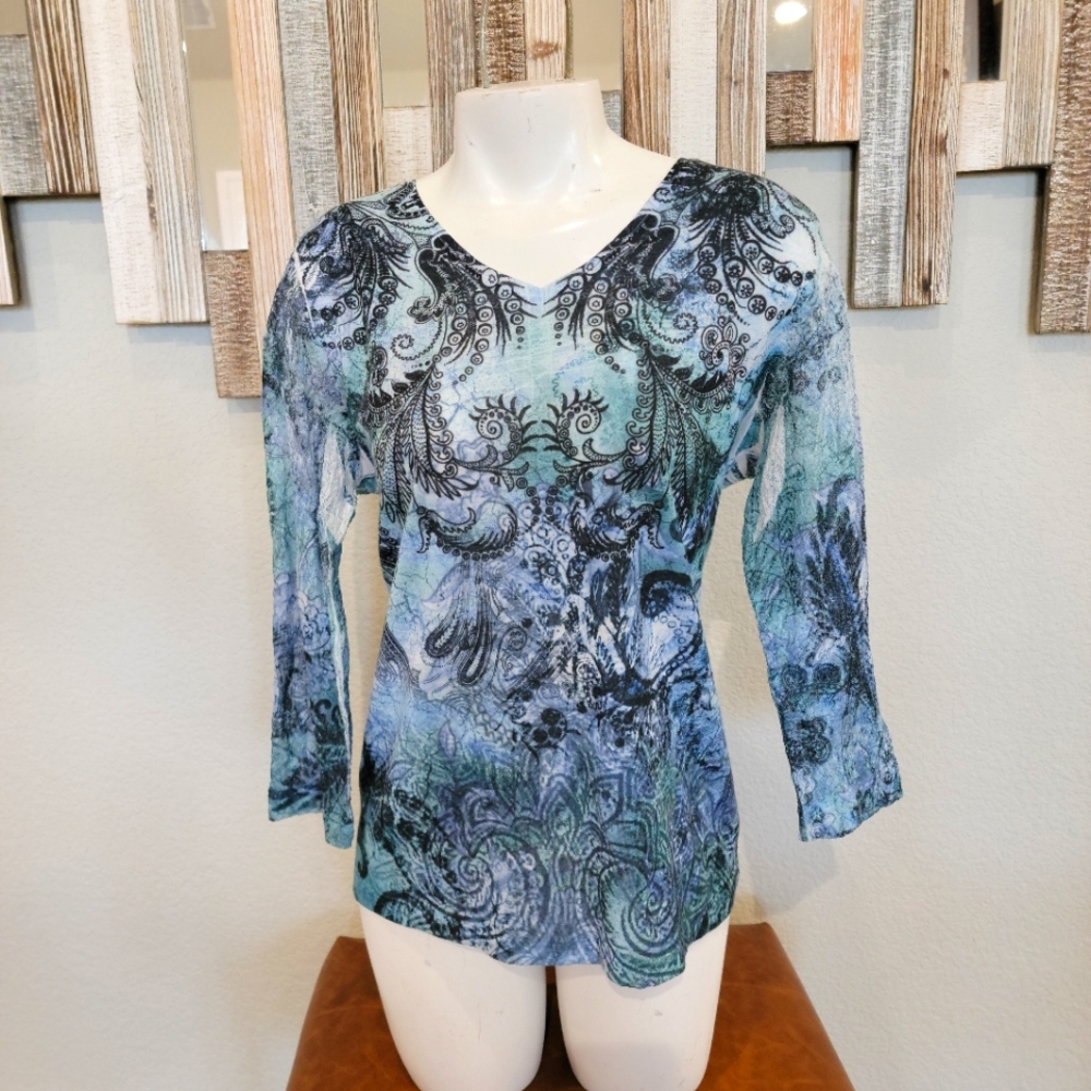 Chico's long sleeved top size 1